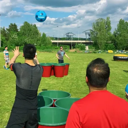 Giant Beer Pong Unlimited Beer / Low Budget